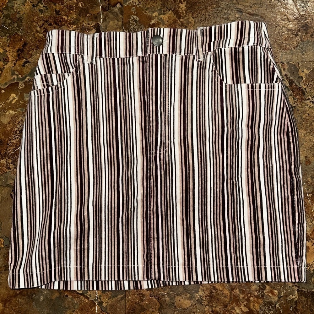 Forever 21 Striped Corduroy Mini Skirt Size Small Lightweight Breathable